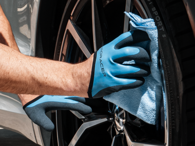 guantes para limpiar ruedas del coche